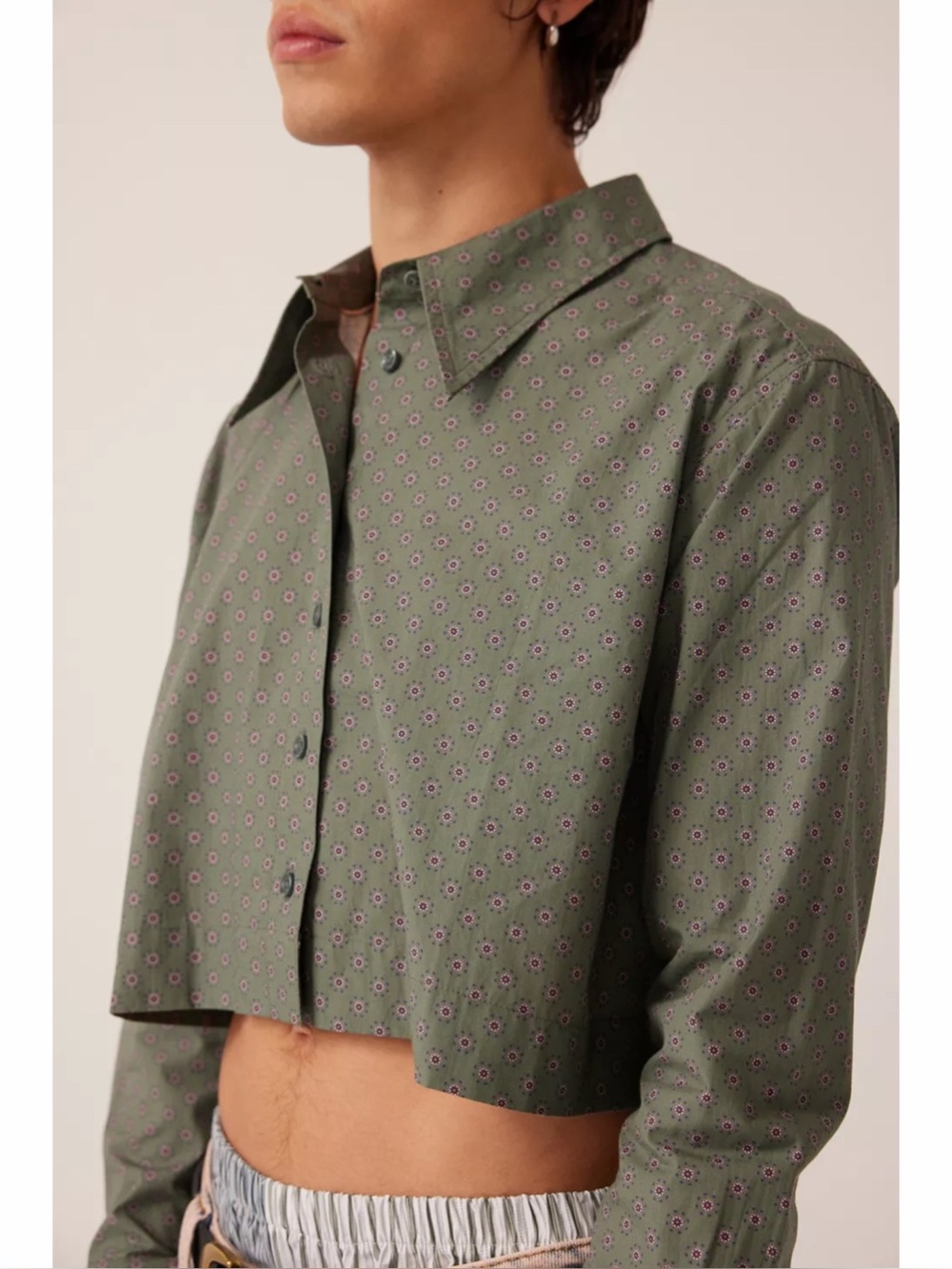 Wildfang Essential Long Sleeve Crop Button Up Shirt Size XS Green Print Unisex